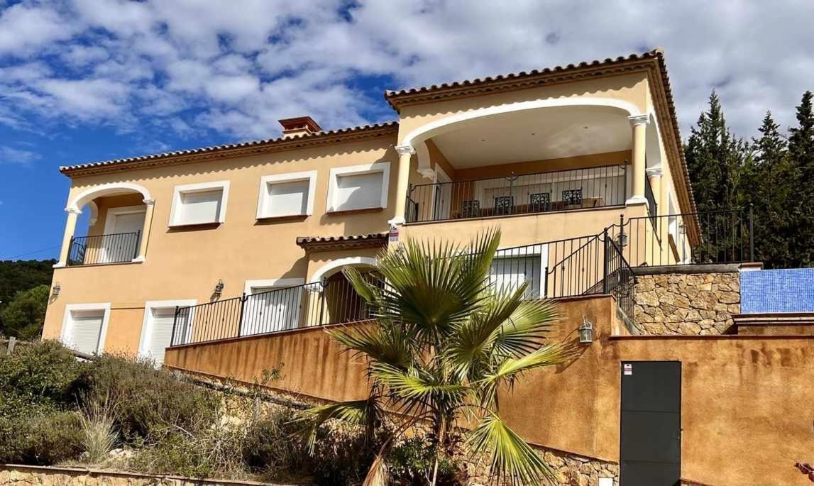 Casa Mas Ambros Con Piscina Desbordante Villa กาลองเย ภายนอก รูปภาพ