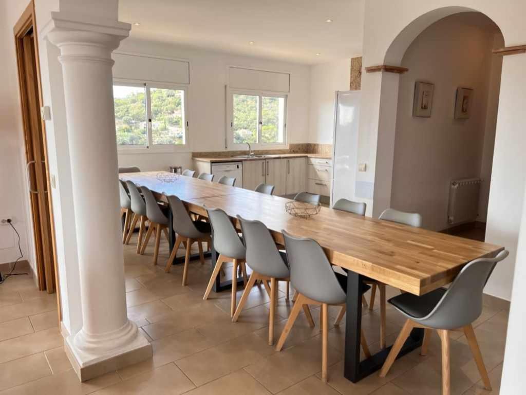 Casa Mas Ambros Con Piscina Desbordante Villa กาลองเย ภายนอก รูปภาพ