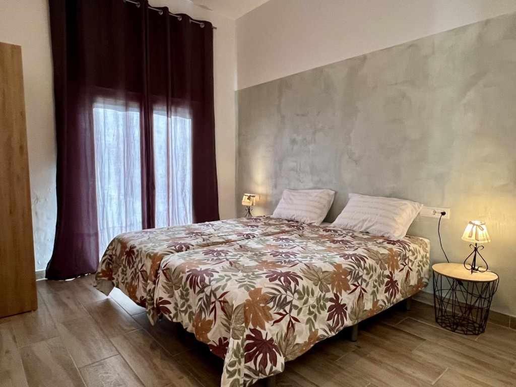 Casa Mas Ambros Con Piscina Desbordante Villa กาลองเย ภายนอก รูปภาพ